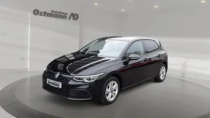 Gebraucht VW Golf VIII Life 131 PS (96 kW) 2023 Schwarz Limousine