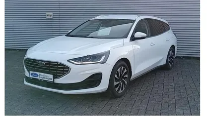 Weiß Gebraucht 2024 Ford Focus Titanium Kombi | 26.580 € (Fairer Preis)