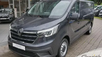 Gebraucht Renault Trafic Komfort 150 PS (110 kW) 2025 Van / Kleinbus