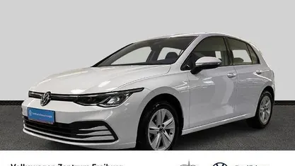 Weiss Gebraucht 2021 VW Golf VIII Life Limousine | 21.400 € (Fairer Preis)