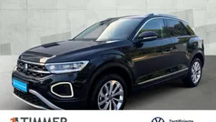Deep black perleffekt Gebraucht 2023 VW T-Roc Style SUV | 29.210 € (Fairer Preis)