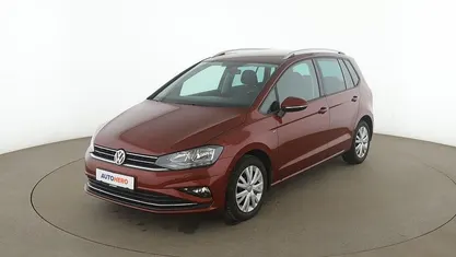 Rot Gebraucht 2019 VW Golf Sportsvan Join Van / Kleinbus | 16.590 € (Fairer Preis)