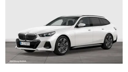 Neu BMW 530e M Sport 190 PS (139 kW) 2026 Mineralweiß metallic Kombi