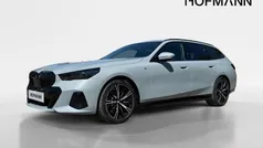M brooklyn grau metallic Neu 2025 BMW 520 M Sport Kombi | 62.050 € (Fairer Preis)