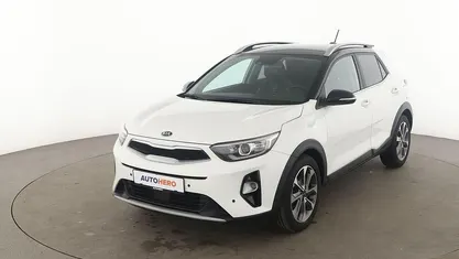 Weiß Gebraucht 2020 Kia Stonic Spirit SUV | 17.330 € (Fairer Preis)