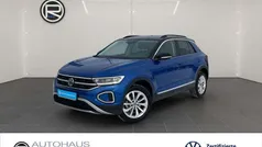 Blau Gebraucht 2024 VW T-Roc Style SUV | 32.980 € (Fairer Preis)