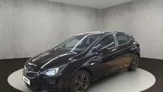 Onyx schwarz (metallic) Gebraucht 2021 Opel Astra Edition Limousine | 13.950 € (Fairer Preis)