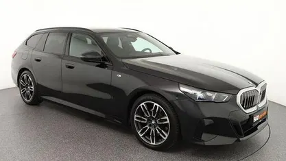 Gebraucht BMW 520 M Sport 197 PS (144 kW) 2025 Schwarz Limousine