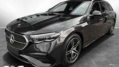 Metalliclack graphitgrau Gebraucht 2024 Mercedes E220 AMG Kombi | 56.577 €