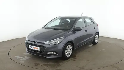 Gebraucht Hyundai i20 Classic 75 PS (55 kW) 2016 Grau Kleinwagen