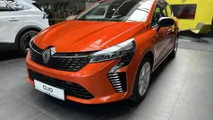 Valenciaorange metallic Neu 2025 Renault Clio V Evolution Limousine | 19.490 € (Guter Preis)