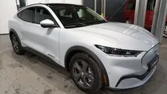 Weiß Gebraucht 2022 Ford Mustang Mach-E Extended Range SUV | 28.220 € (Superpreis)