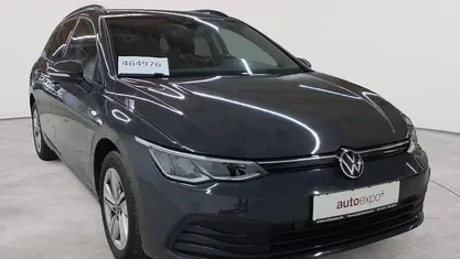 Gebraucht VW Golf VIII Life 115 PS (84 kW) 2021 Uranograu Kombi