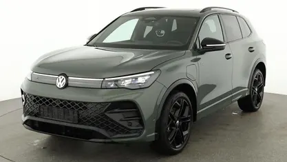 Cipressino grün metallic Neu 2026 VW Tiguan R-line SUV | 54.445 € (Guter Preis)