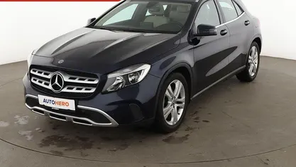 Gebraucht Mercedes GLA180 Urban 122 PS (89 kW) 2018 Blau SUV