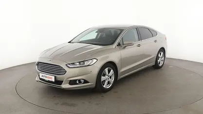 Grau Gebraucht 2015 Ford Mondeo Titanium Limousine | 14.790 € (Fairer Preis)