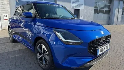 Blau Gebraucht 2025 Suzuki Swift Comfort+ Kleinwagen | 22.090 € (Teuer)