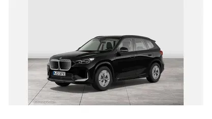 Neu BMW iX1 Performance 230 kW (313 PS) 2026 Schwarz SUV