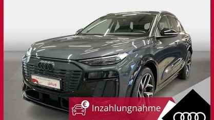 Grau Gebraucht 2025 Audi Q6 e-tron Sport SUV | 69.820 € (Etwas zu teuer)