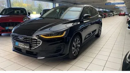 Gebraucht Ford Focus Titanium 125 PS (91 kW) 2023 Schwarz Limousine