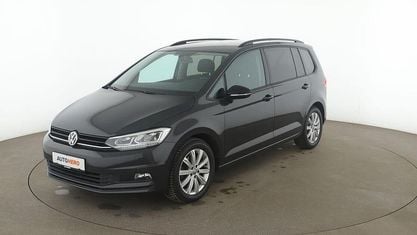 Gebraucht VW Touran Highline 116 PS (85 kW) 2019 Grau Van / Kleinbus