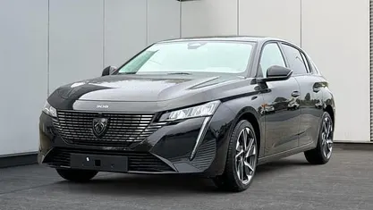 Neu Peugeot 308 Allure 131 PS (96 kW) 2025 Perla nera schwarz me.../schwarz