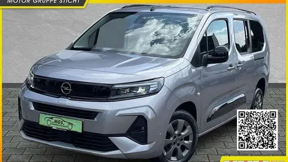 Kontrast grau Gebraucht 2024 Opel Combo Life Van / Kleinbus | 28.980 € (Fairer Preis)