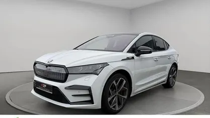 Weiss Gebraucht 2022 Skoda Enyaq iV Sport SUV | 35.480 € (Fairer Preis)