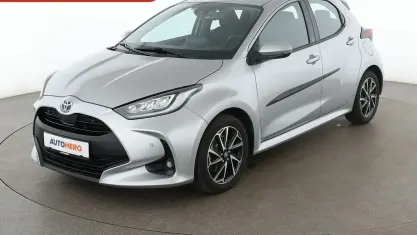 Gebraucht Toyota Yaris Team 116 PS (85 kW) 2022 Silber Kleinwagen