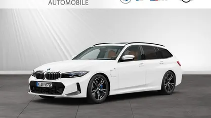 Usata BMW 330e M Sport 292 CV (214 kW) 2025 Bianco Station wagon