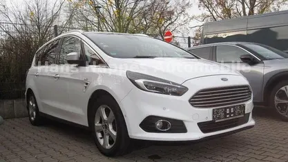 Weiß Gebraucht 2016 Ford S-MAX Titanium Van / Kleinbus | 12.990 € (Guter Preis)