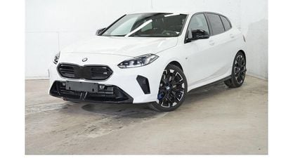 Używany BMW M135 M Sport 300 KM (220 kW) 2025 Biały Hatchback