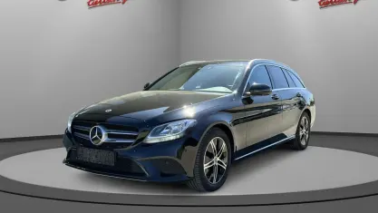 Gebraucht Mercedes C220 Avantgarde 194 PS (142 kW) 2021 Schwarz  unilack Kombi