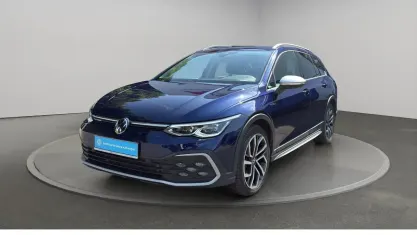 Gebraucht VW Golf VIII 200 PS (147 kW) 2023 Atlantik blue metallic Kombi