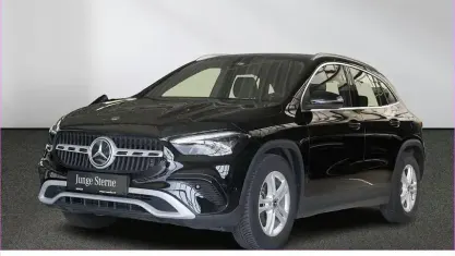 Gebraucht Mercedes GLA200 163 PS (119 kW) 2024 Unilack nachtschwarz SUV