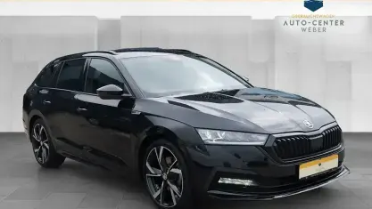 Używany Skoda Octavia SportLine 245 KM (180 kW) 2022 Czarny Kombi