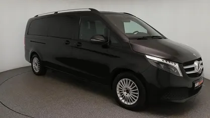 Gebraucht Mercedes V300 174 PS (127 kW) 2024 Schwarz Van / Kleinbus