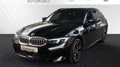 Saphirschwarz metallic Gebraucht 2024 BMW 330 M Sport Kombi | 42.222 € (Superpreis)