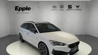Gebraucht Cupra Leon Basis 245 PS (180 kW) 2023 Weiss Van / Kleinbus