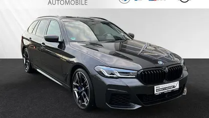 Sophistograu brillanteffekt metallic Gebraucht 2021 BMW 540 M Sport Kombi | 45.945 € (Fairer Preis)