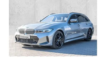 Gebraucht BMW 330 M Sport 286 PS (210 kW) 2024 Grau Kombi