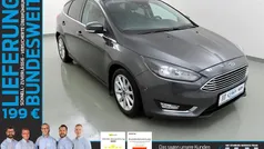 Grau Gebraucht 2016 Ford Focus Titanium Limousine | 9.940 € (Fairer Preis)