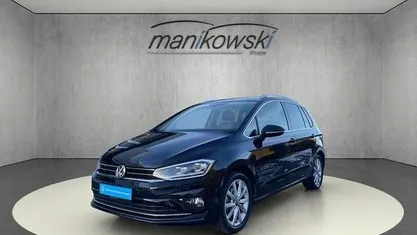 Gebraucht VW Golf VII Highline 131 PS (96 kW) 2018 Deep black perleffekt Limousine