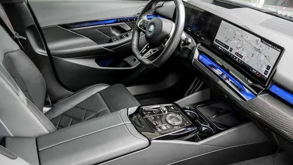 Occasion BMW i5 Sport Line 442 kW (601 PK) 2024 Grijs Sedan