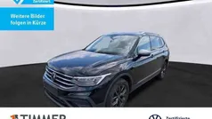 Deep black perleffekt Gebraucht 2023 VW Tiguan Allspace Life SUV | 38.890 € (Fairer Preis)