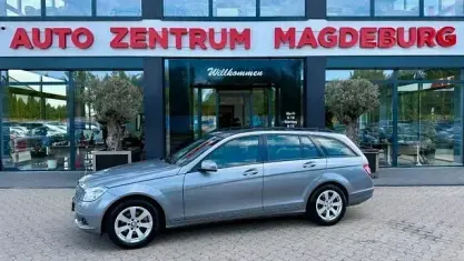 Używany Mercedes C200 Classic 184 KM (135 kW) 2009 Srebrny Sedan/Limuzyna