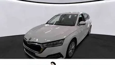 Weiss Gebraucht 2023 Skoda Octavia Style Kombi | 23.977 € (Fairer Preis)