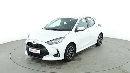 Gebraucht Toyota Yaris Hybrid Team 2022 Weiß Kleinwagen