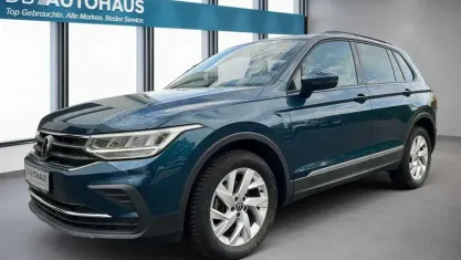 Gebraucht VW Tiguan Life 150 PS (110 kW) 2023 Blau SUV