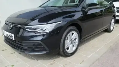Gebraucht VW Golf VIII Life 131 PS (96 kW) 2023 Schwarz Kombi